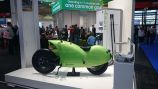 Intersolar 2016 - Nettes Detail am BayWa-Stand - ein spaciges E-Motorrad